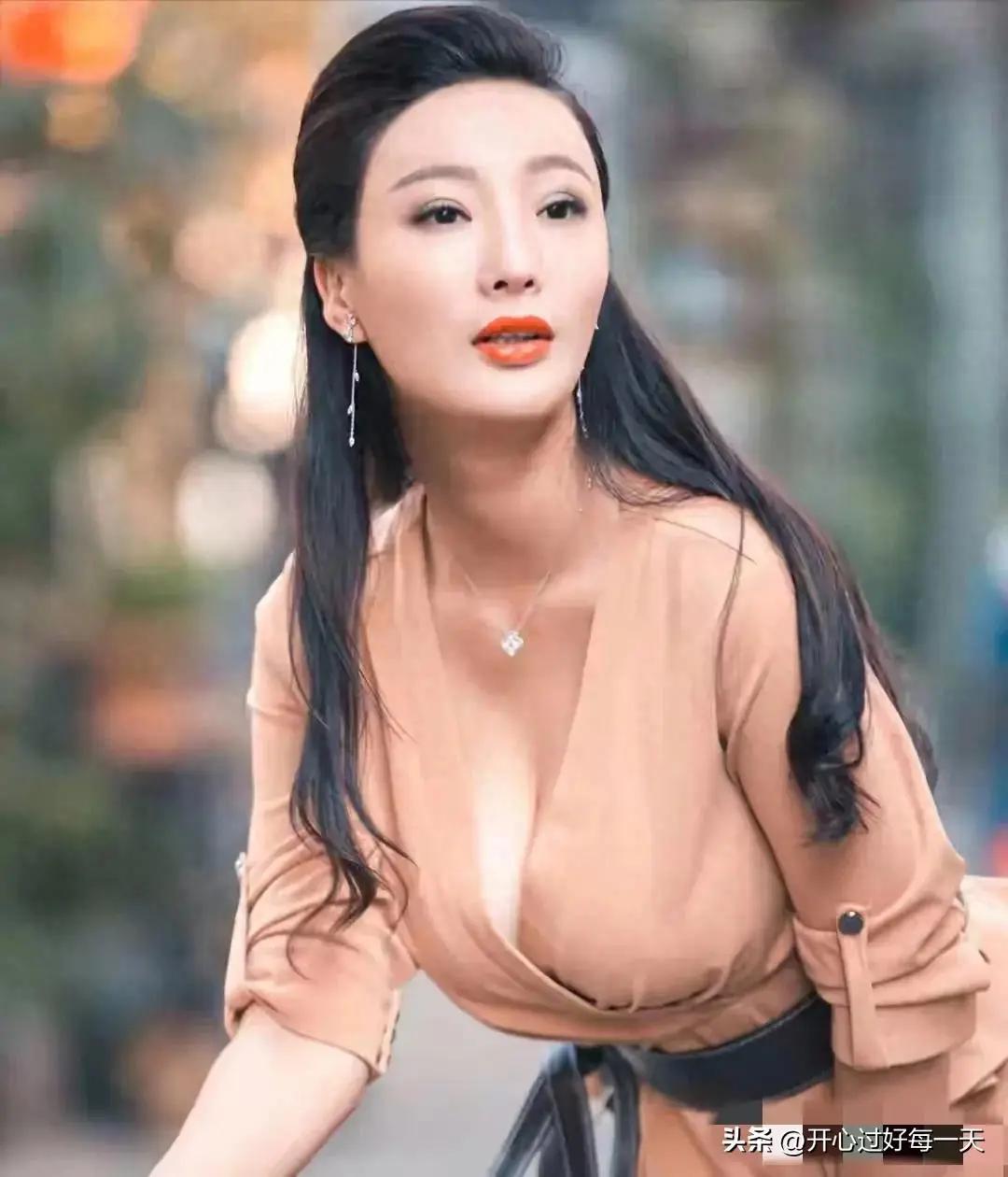 王李丹妮