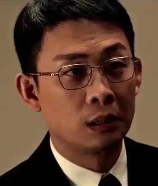 洪亮